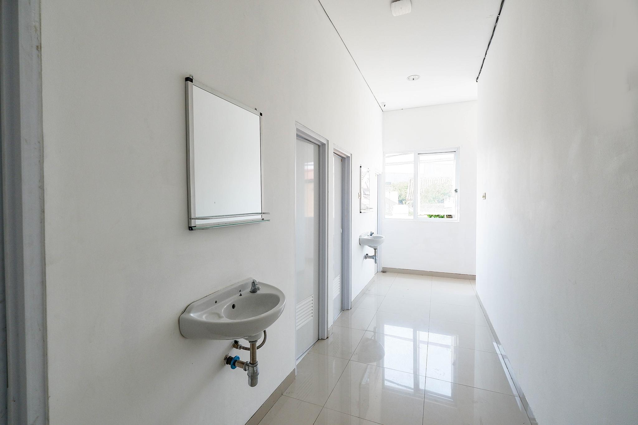 Spot On 2026 Arta Residence Semarang Exterior photo